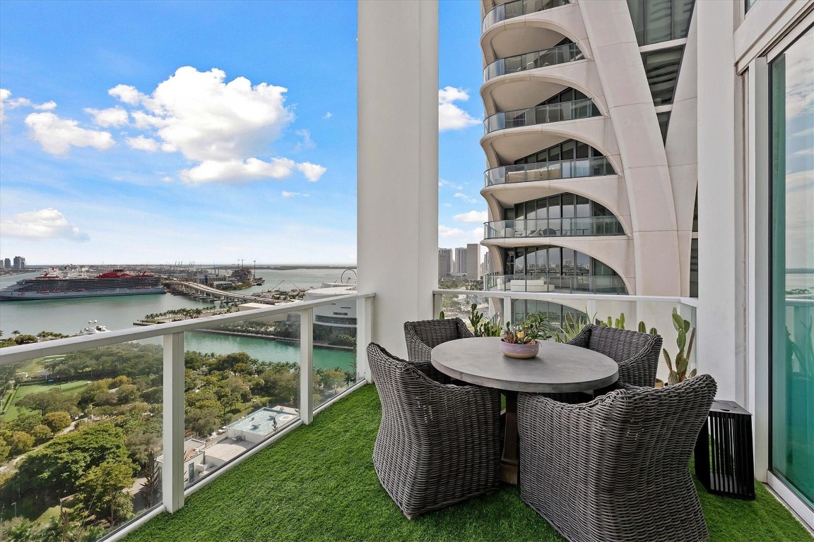 image Ten Museum Park13