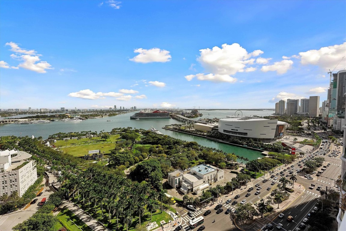 image Ten Museum Park15