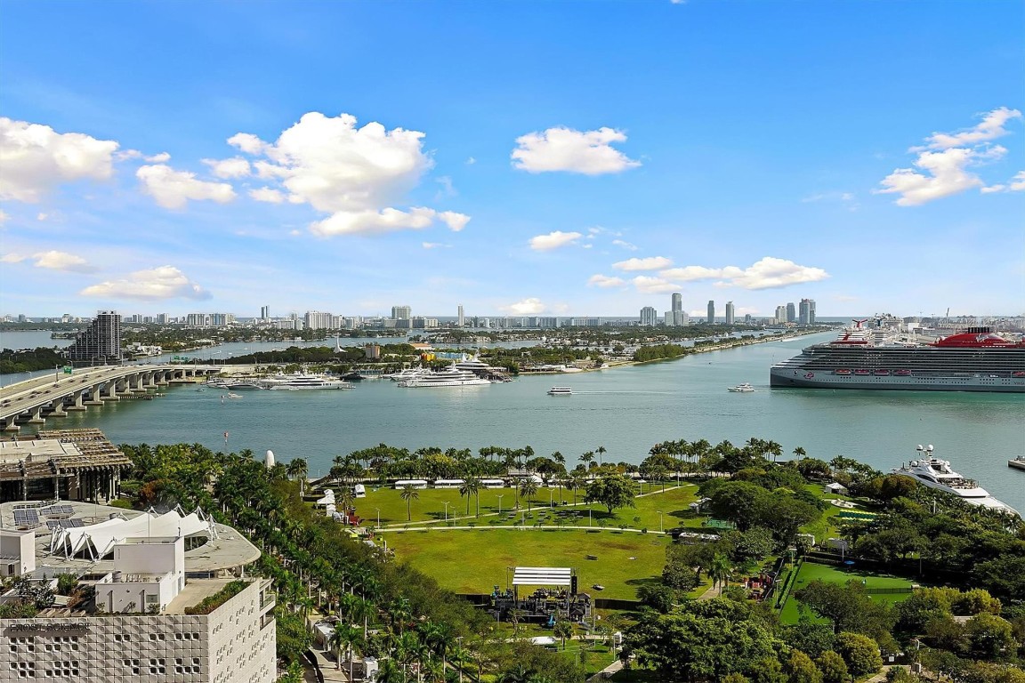 image Ten Museum Park16