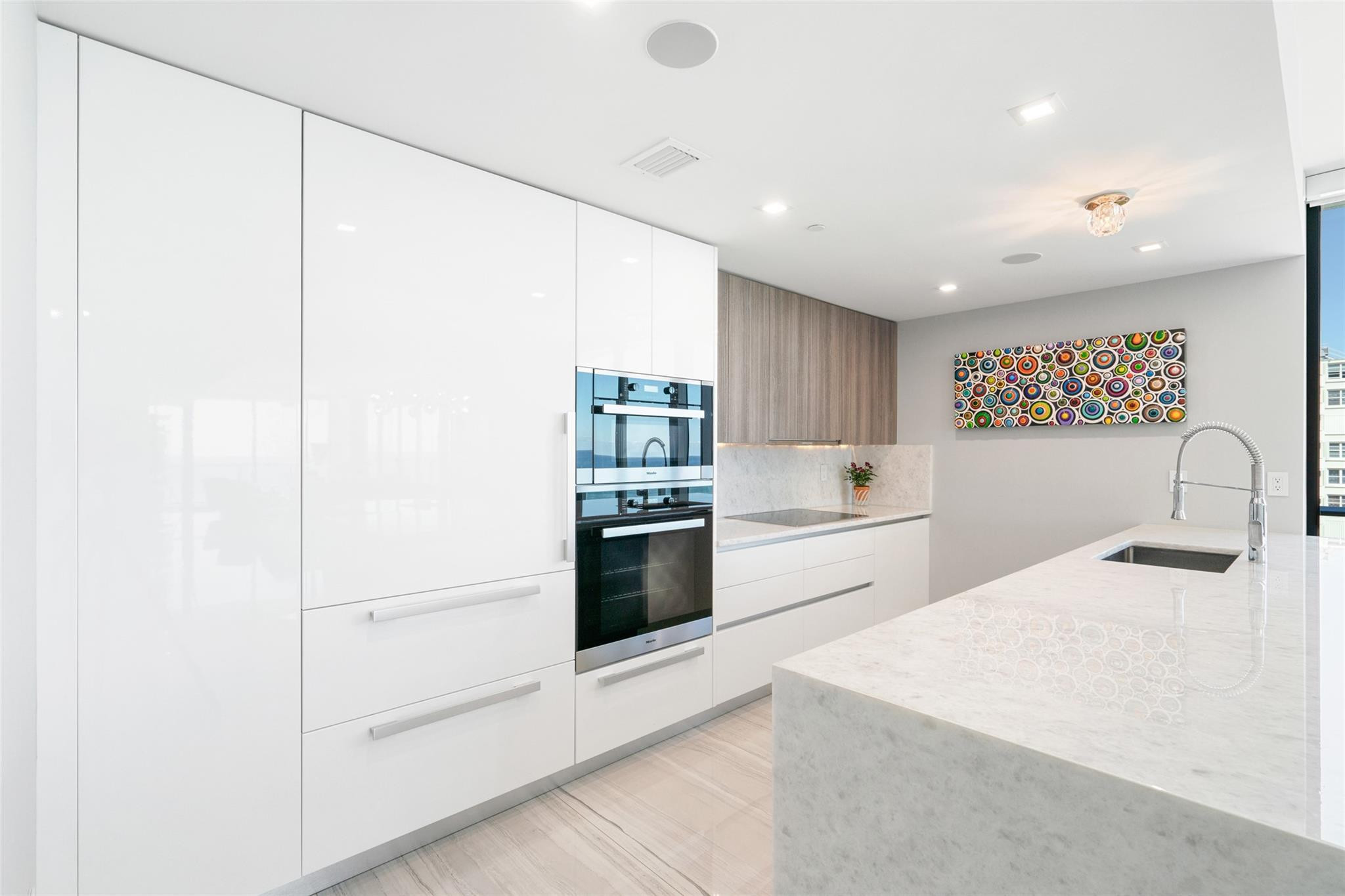 730 N Ocean #1502 Pompano Beach, FL 33062