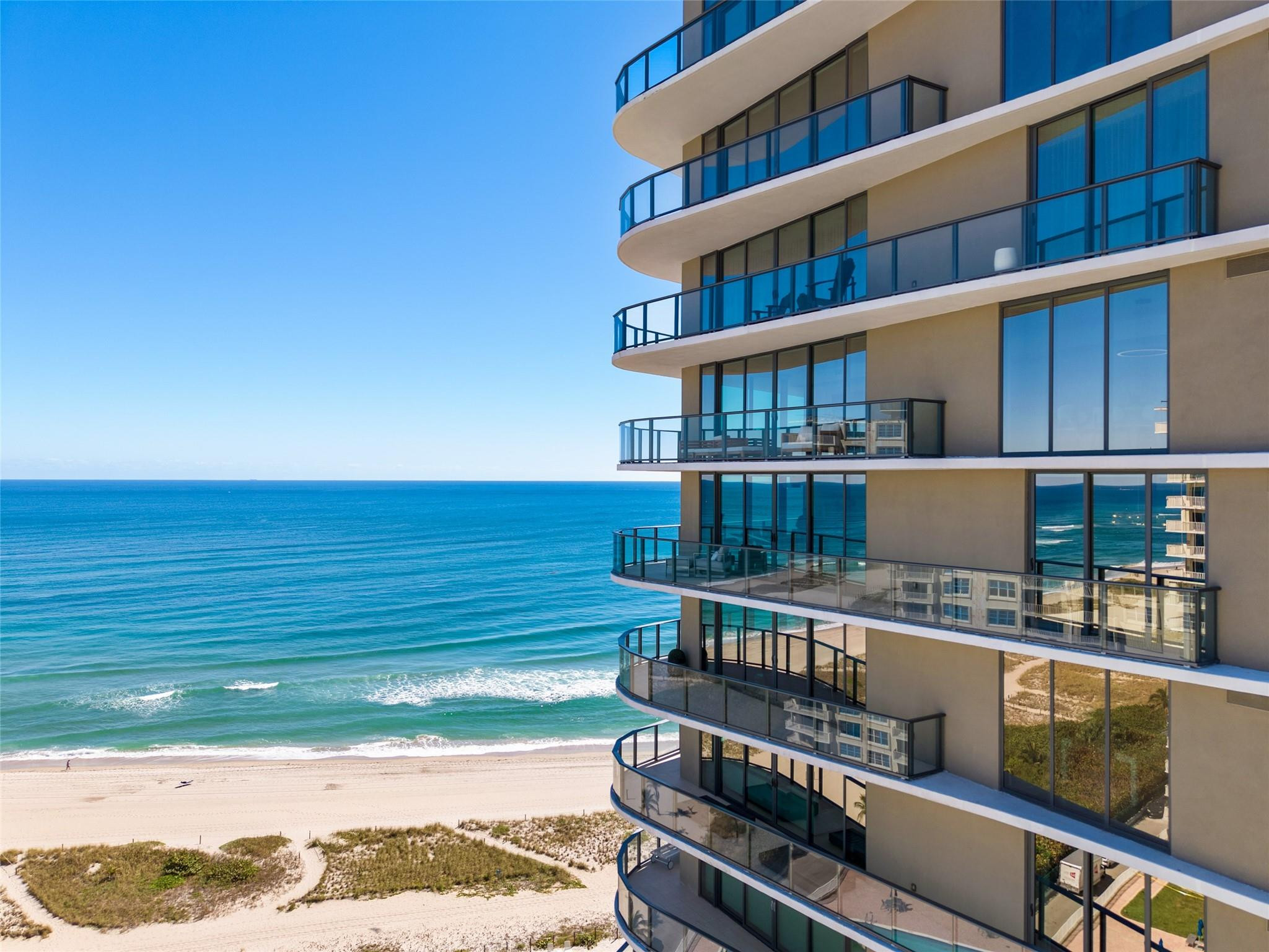 730 N Ocean #1502 Pompano Beach, FL 33062