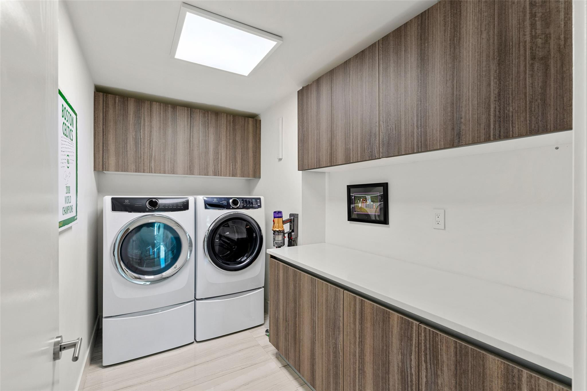 730 N Ocean #1502 Pompano Beach, FL 33062