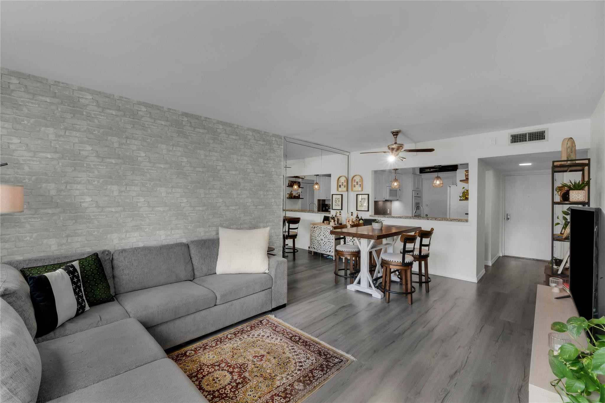 1000 River Reach #302 Fort Lauderdale, FL 33315