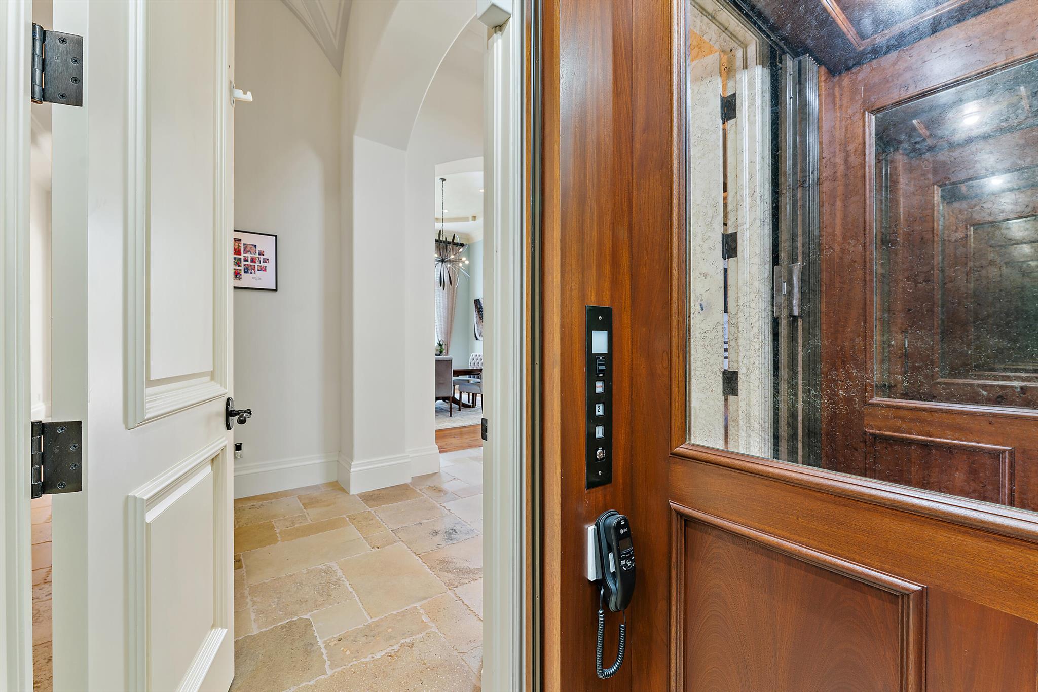 135 W Bears Clb Dr Jupiter, FL 33477