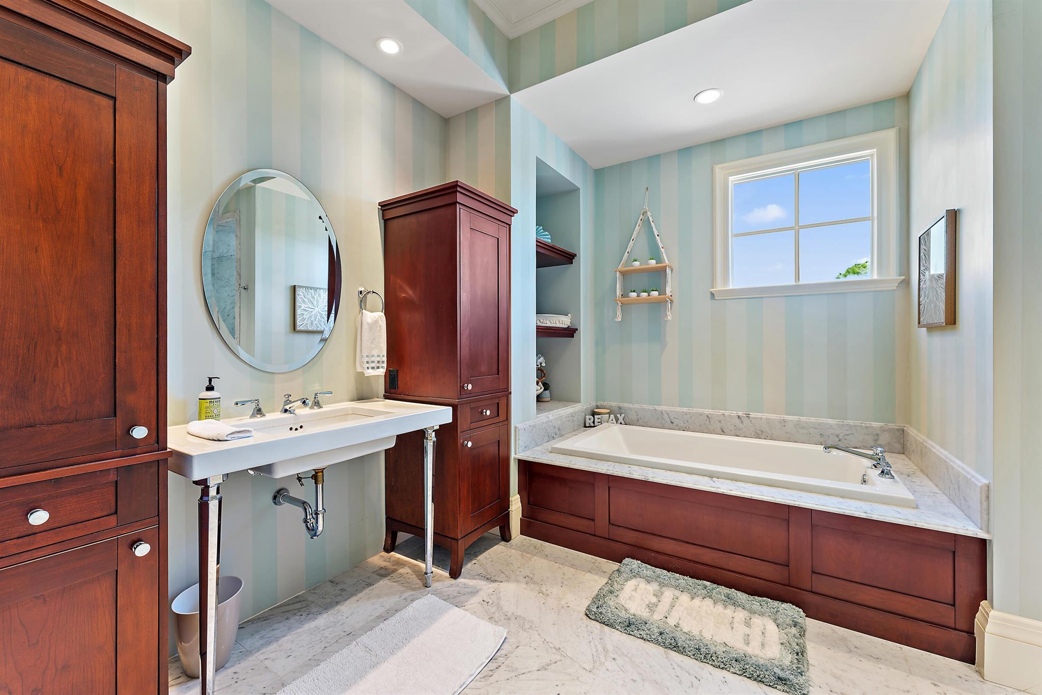 135 W Bears Clb Dr Jupiter, FL 33477