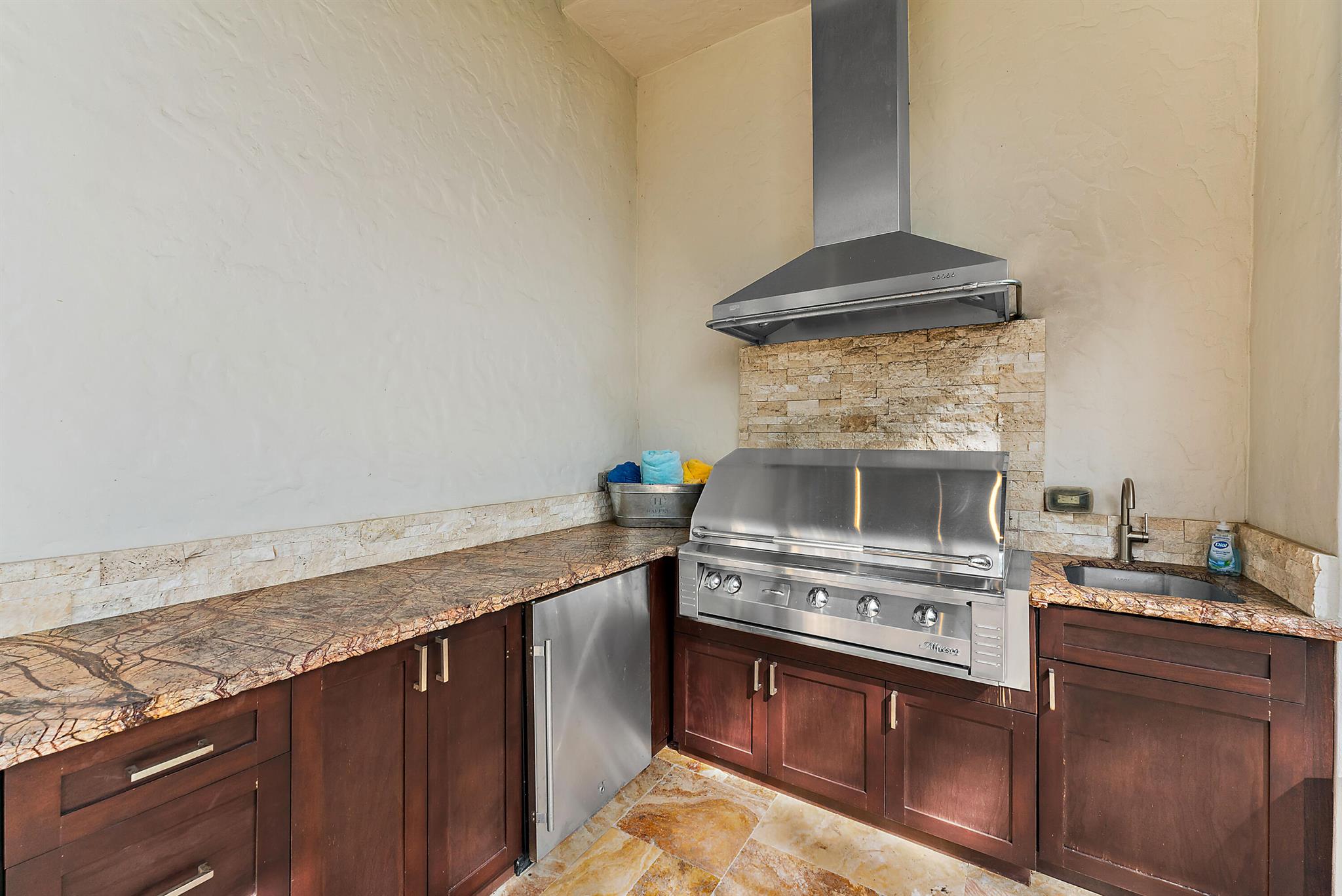 135 W Bears Clb Dr Jupiter, FL 33477