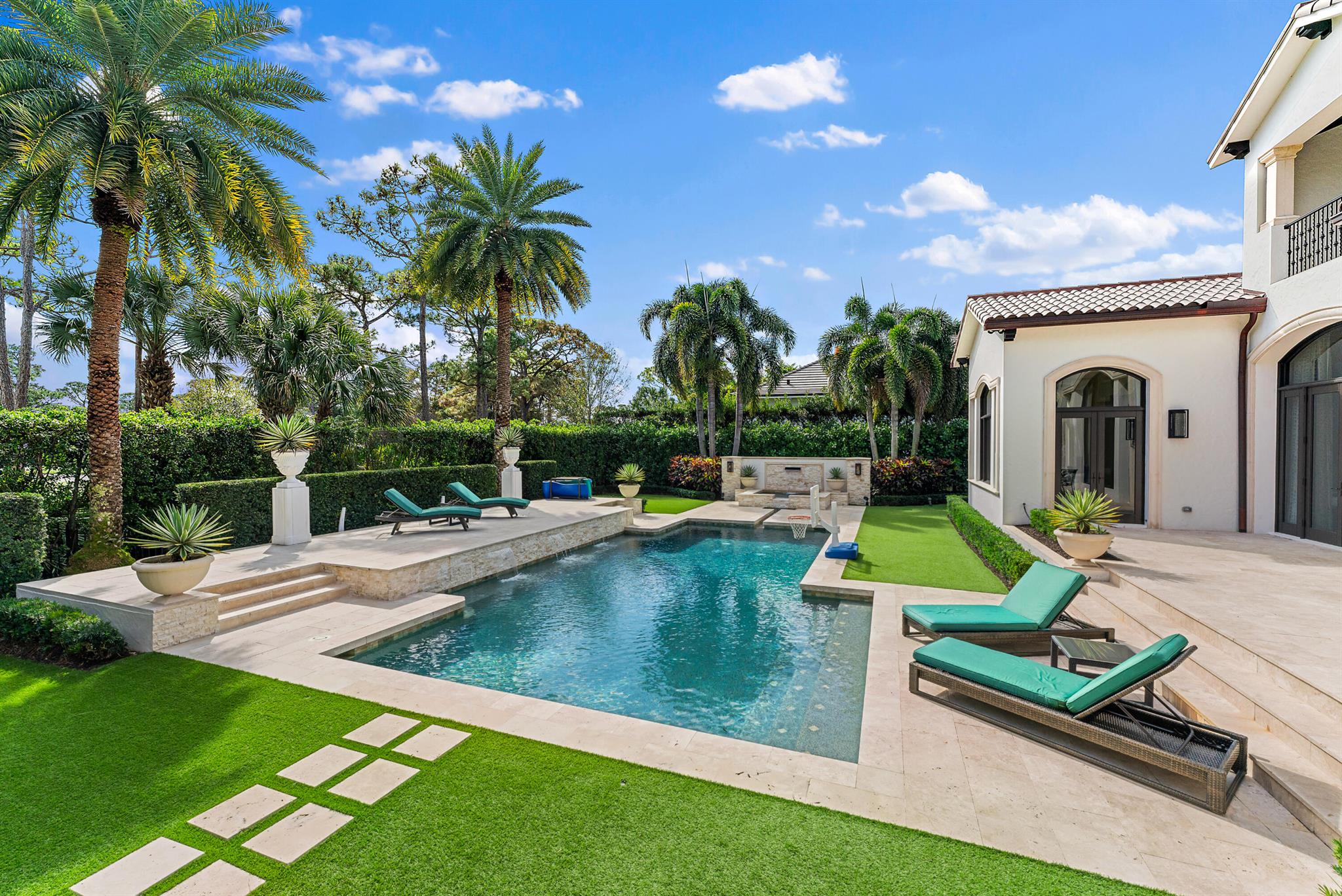 135 W Bears Clb Dr Jupiter, FL 33477