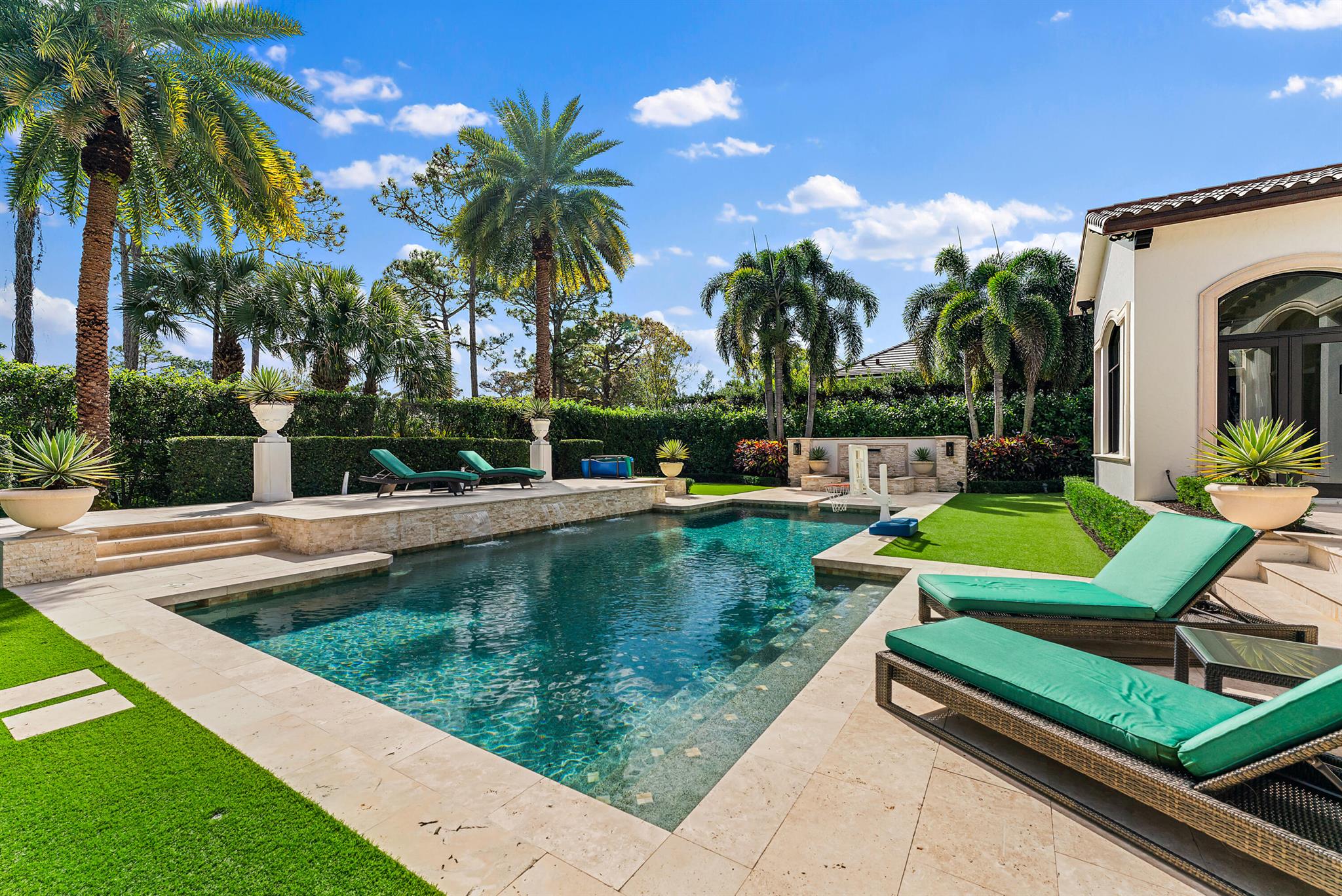 135 W Bears Clb Dr Jupiter, FL 33477