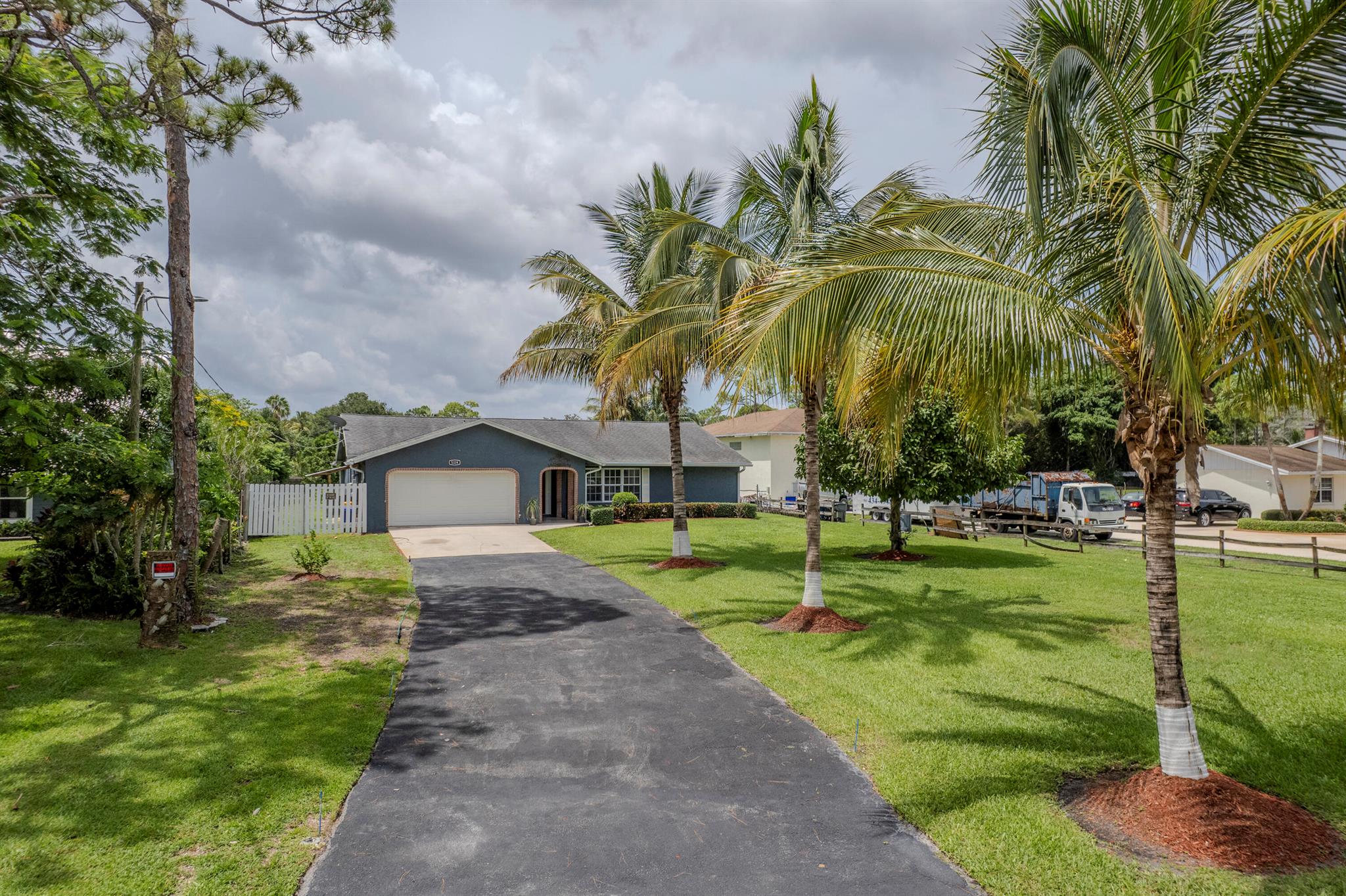 5324 Canal Dr