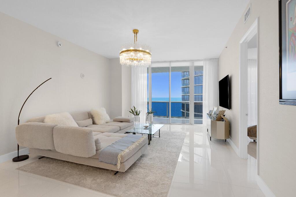 image Tdr Tower Iii Condo9