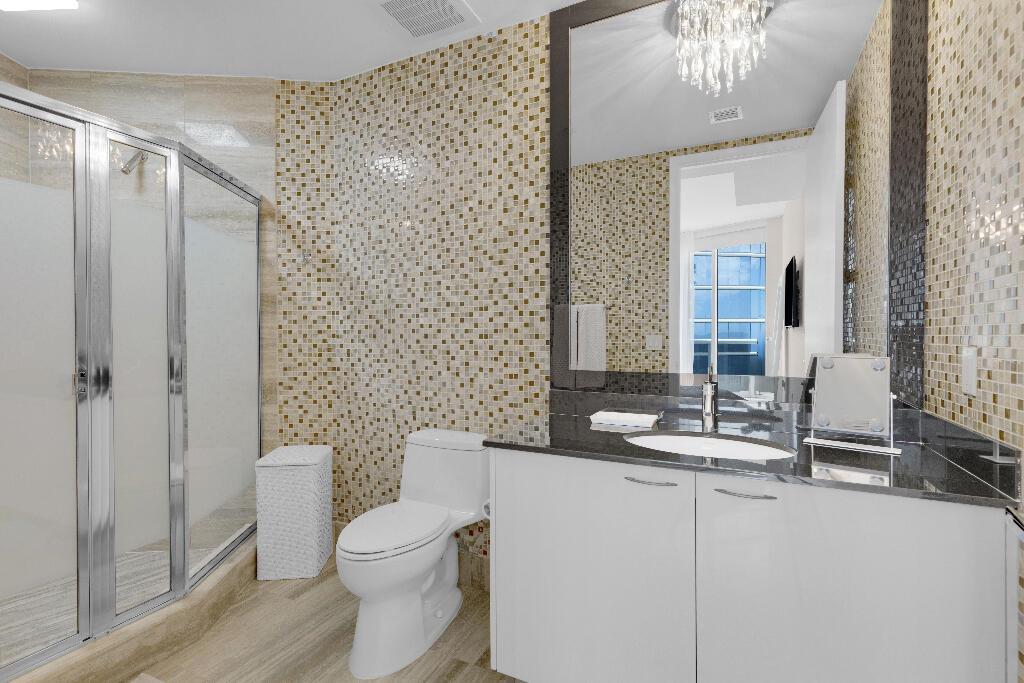 image Tdr Tower Iii Condo16