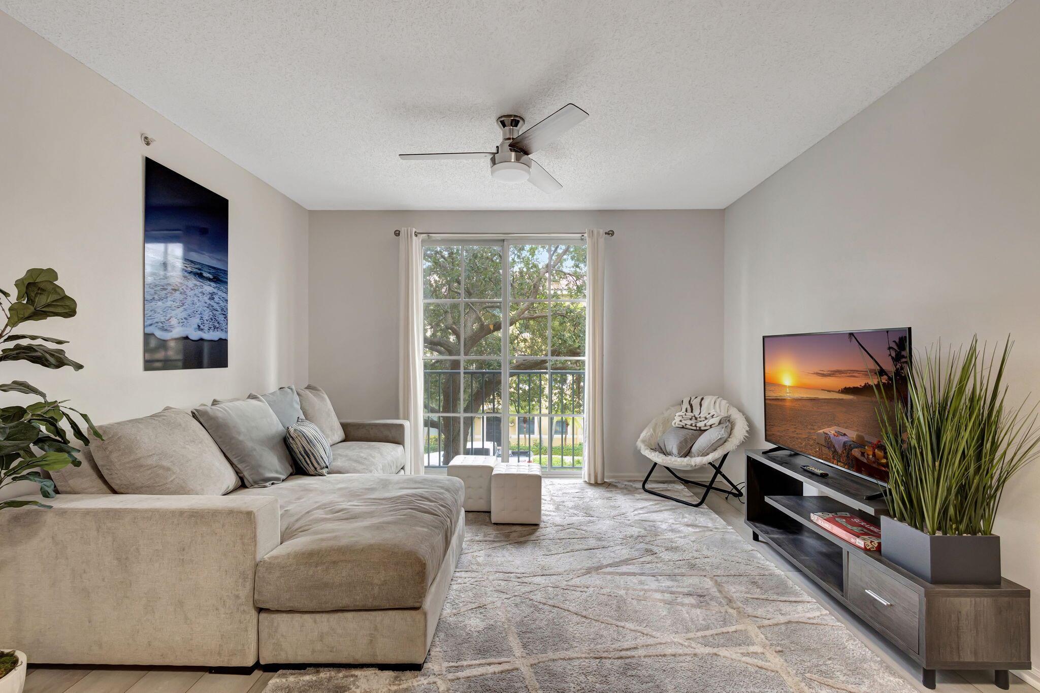 630 S Sapodilla Ave #223