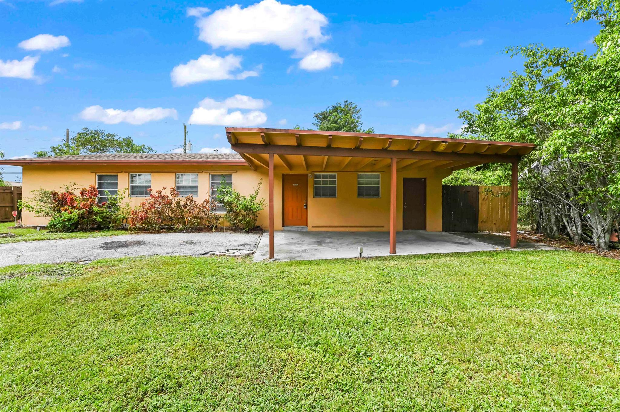 1924 Ware Cir