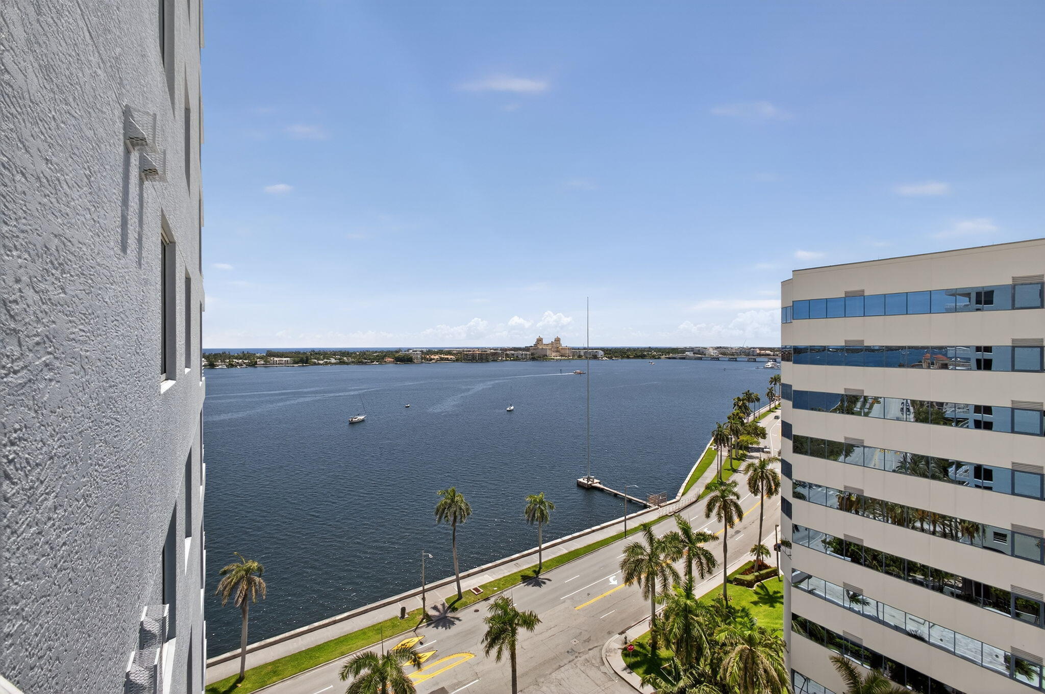 1551 N Flagler Dr #1217