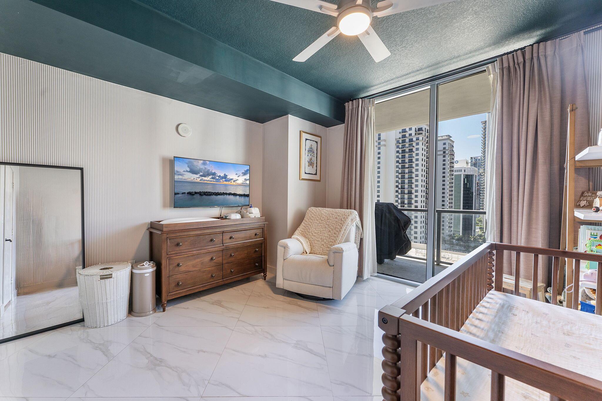 image The Axis On Brickell Ii C24