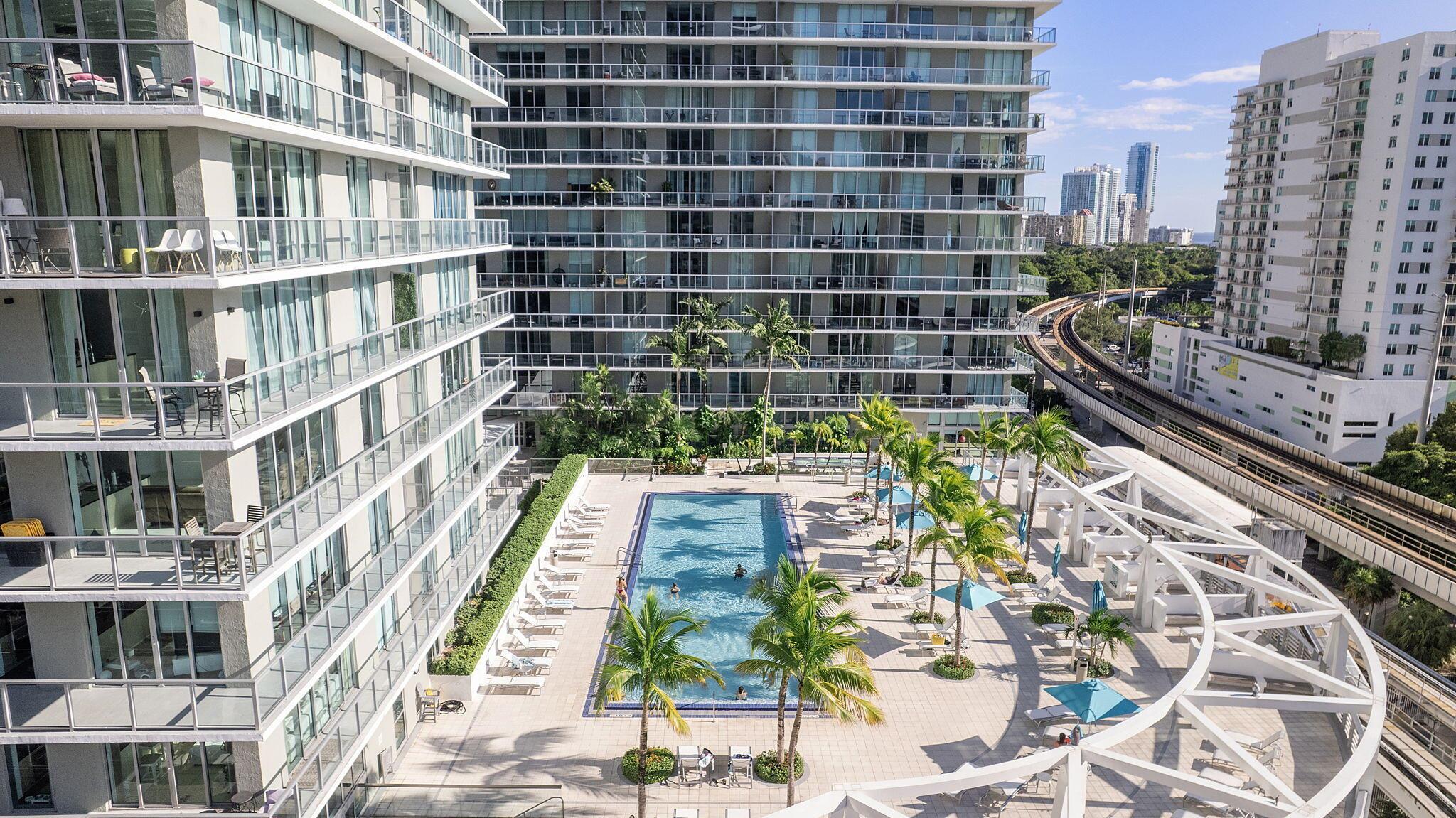 image The Axis On Brickell Ii C35