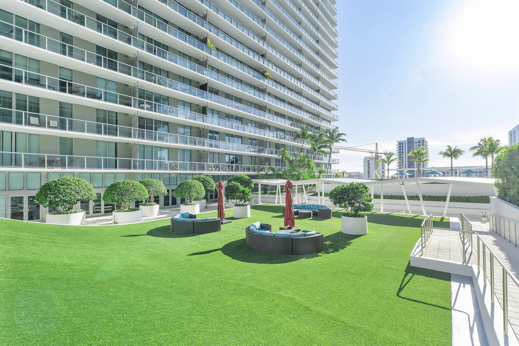 image The Axis On Brickell Ii C43