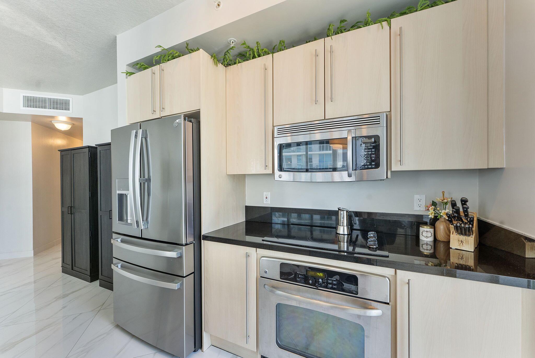 image The Axis On Brickell Ii C5