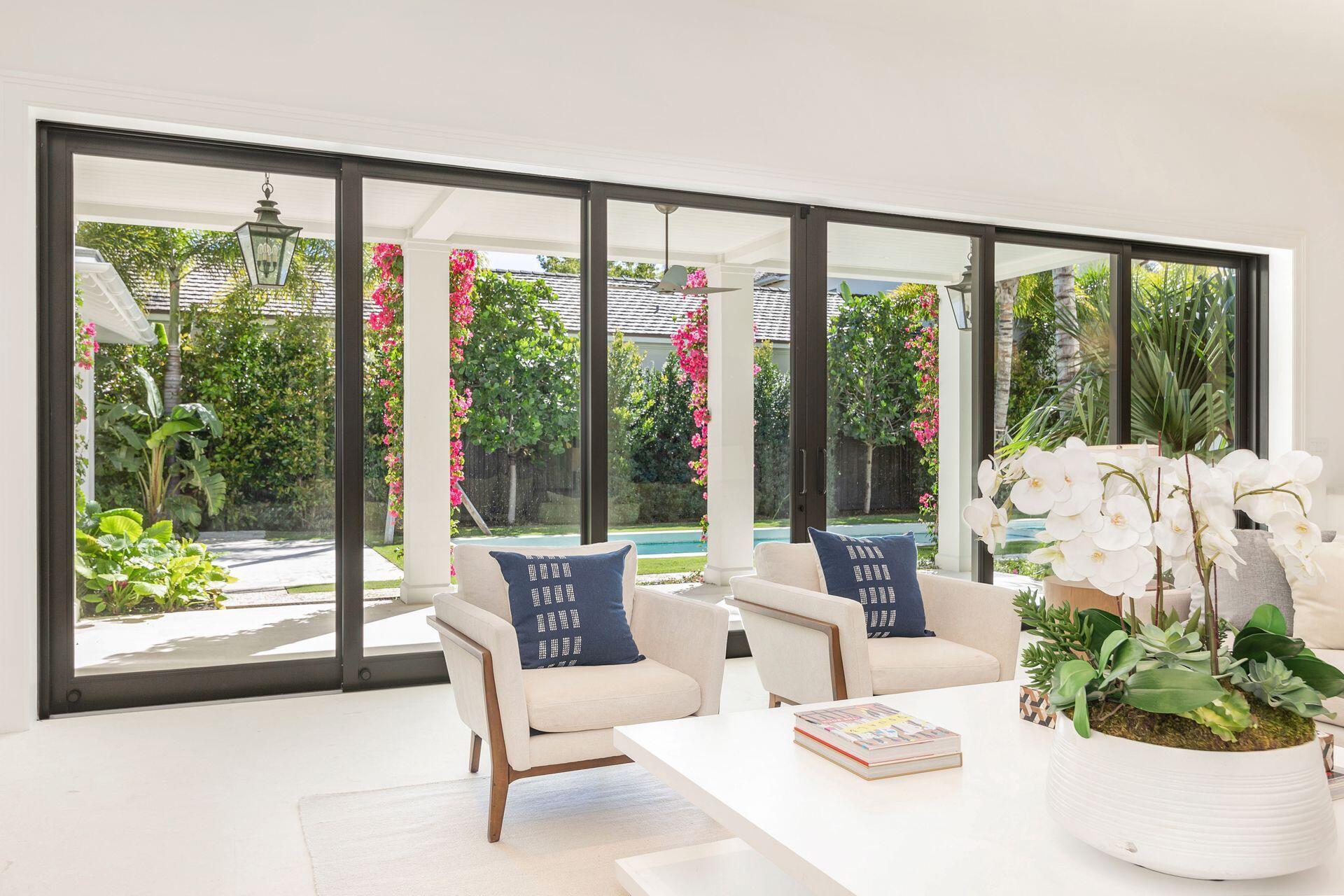215 Summa St West Palm Beach, FL 33405 215 Summa St West Palm Beach, FL 33405