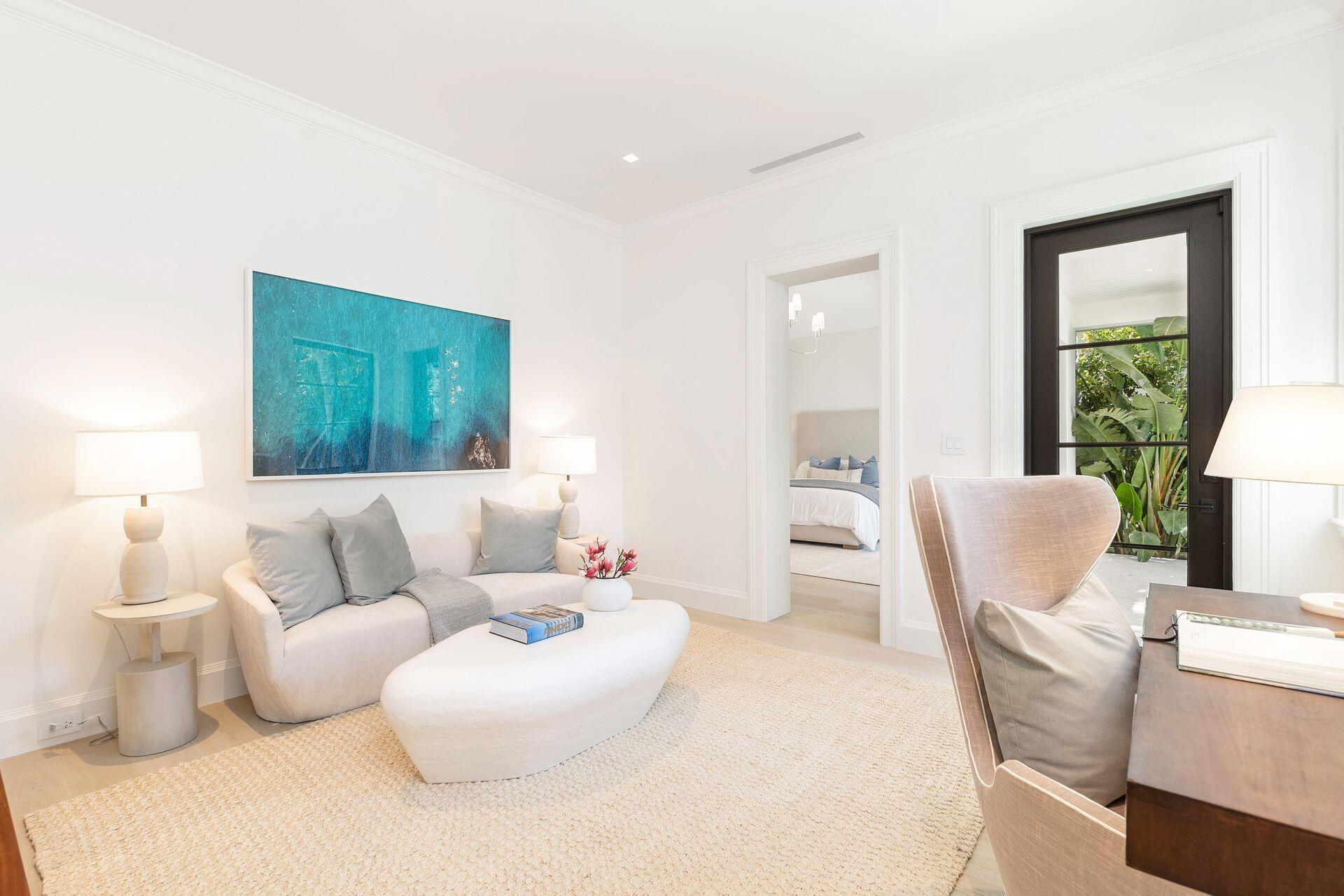 215 Summa St West Palm Beach, FL 33405 215 Summa St West Palm Beach, FL 33405