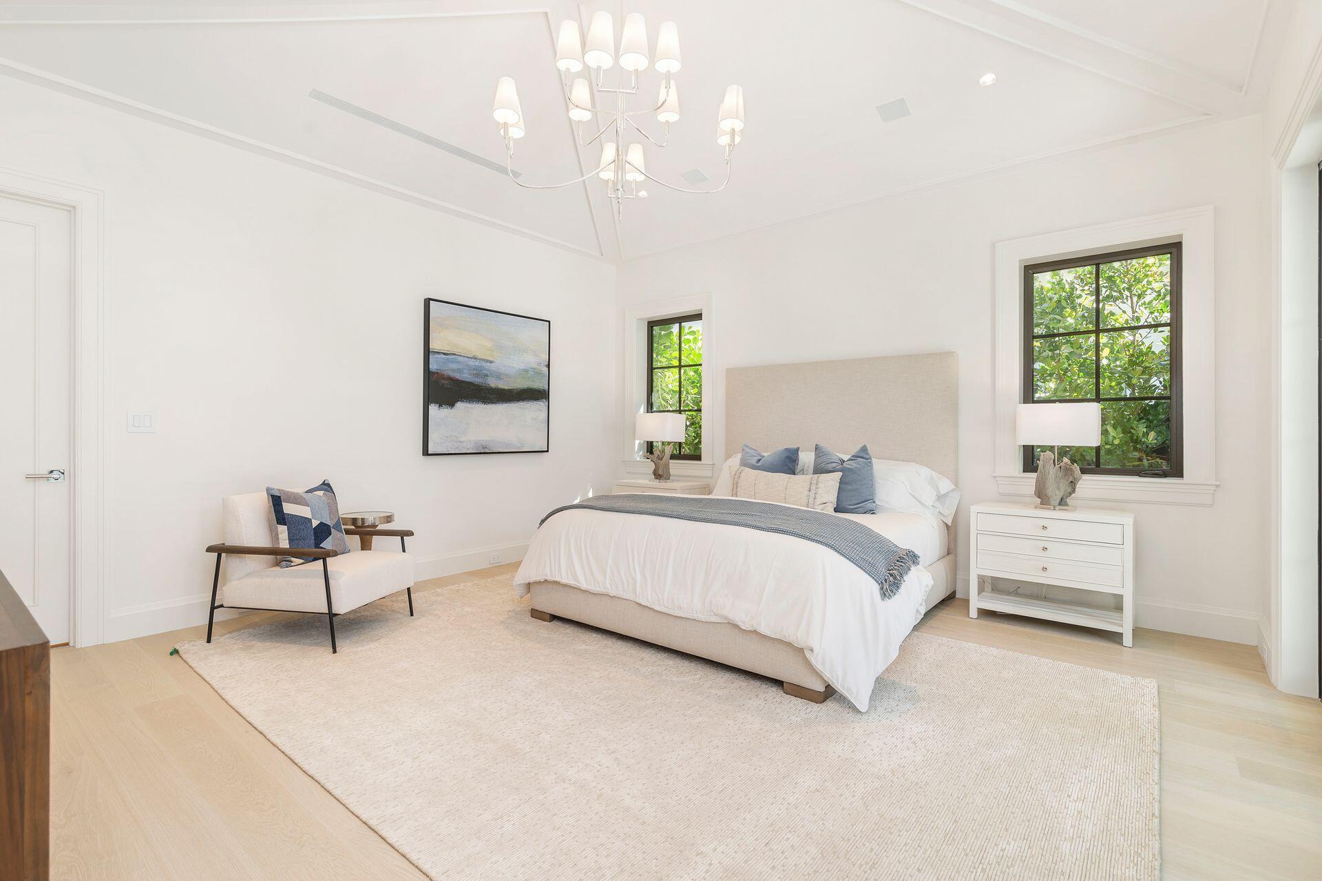 215 Summa St West Palm Beach, FL 33405 215 Summa St West Palm Beach, FL 33405