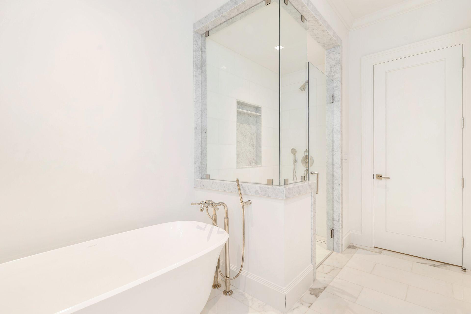 215 Summa St West Palm Beach, FL 33405 215 Summa St West Palm Beach, FL 33405