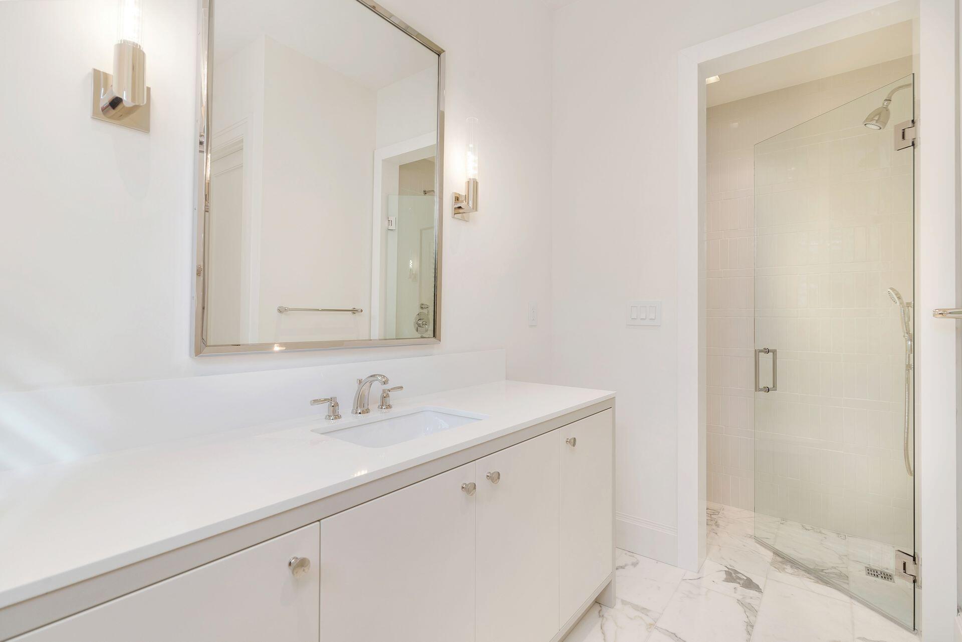 215 Summa St West Palm Beach, FL 33405 215 Summa St West Palm Beach, FL 33405