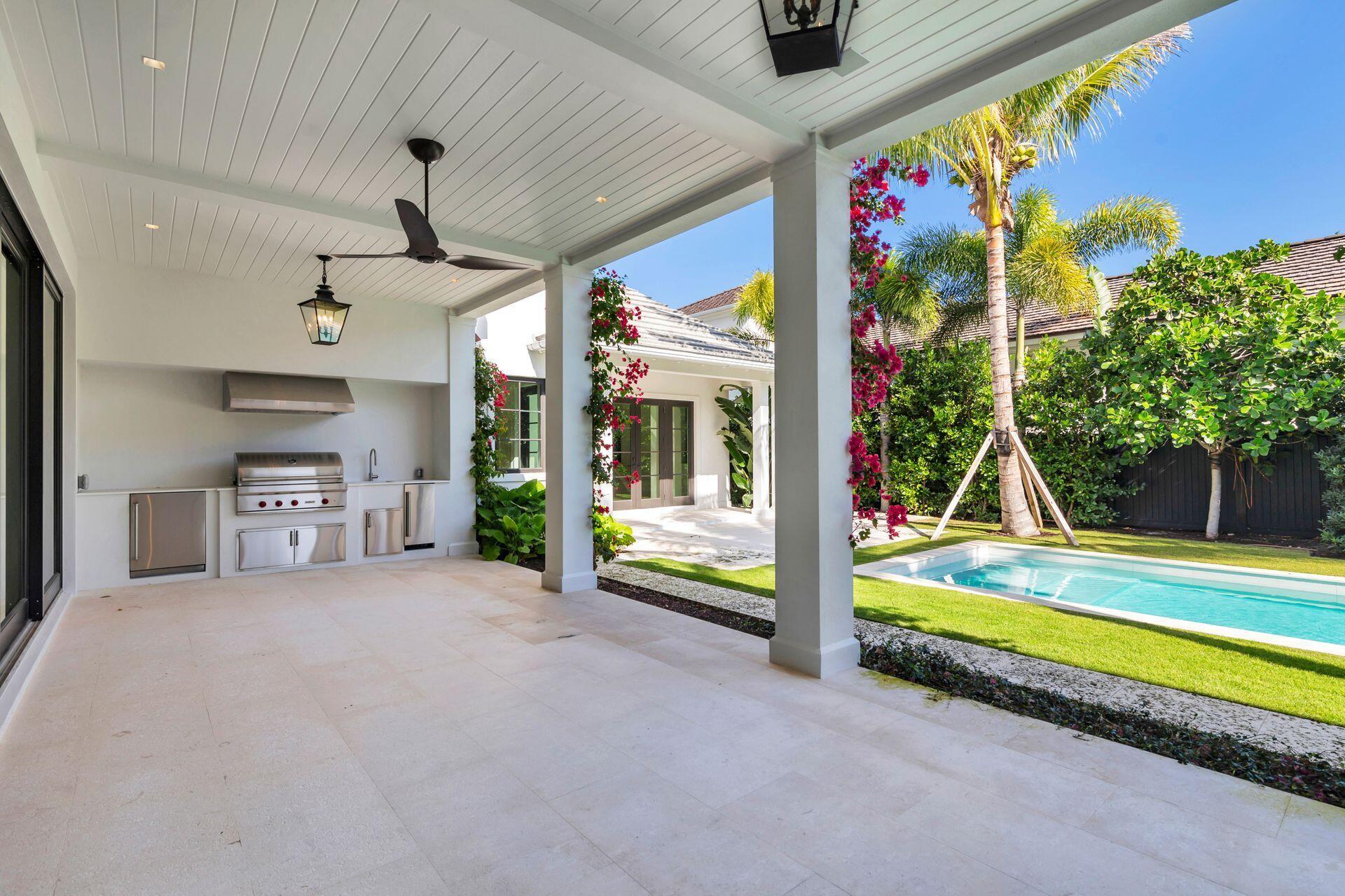 215 Summa St West Palm Beach, FL 33405 215 Summa St West Palm Beach, FL 33405