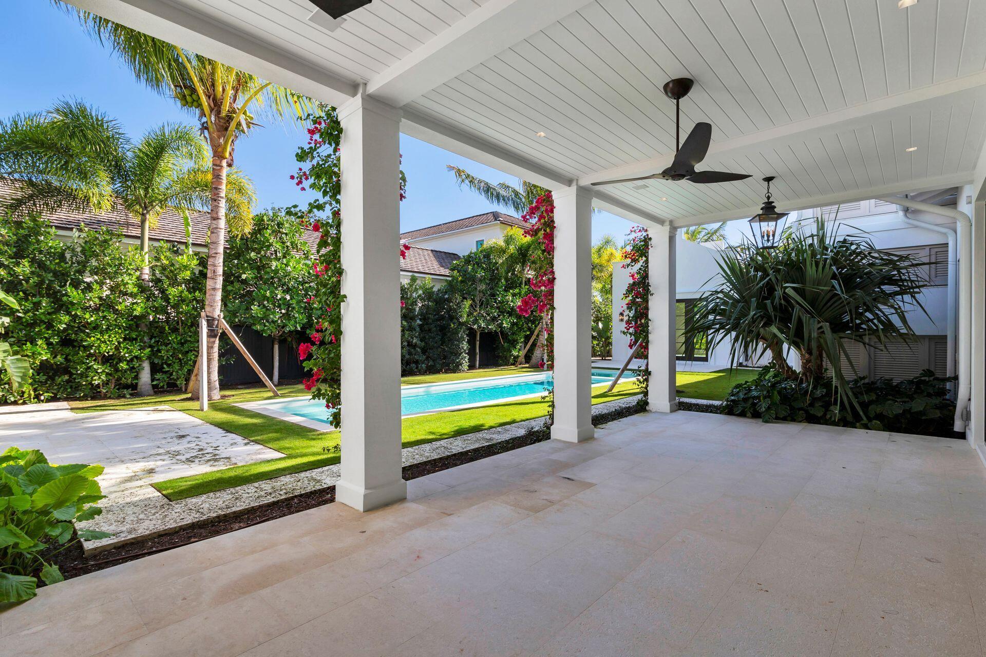 215 Summa St West Palm Beach, FL 33405 215 Summa St West Palm Beach, FL 33405