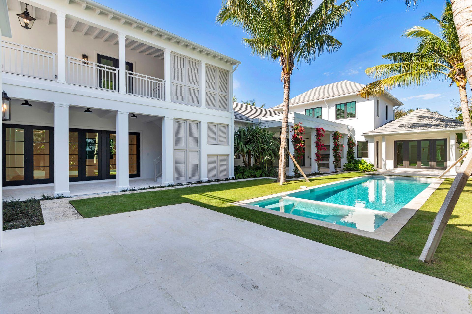 215 Summa St West Palm Beach, FL 33405 215 Summa St West Palm Beach, FL 33405