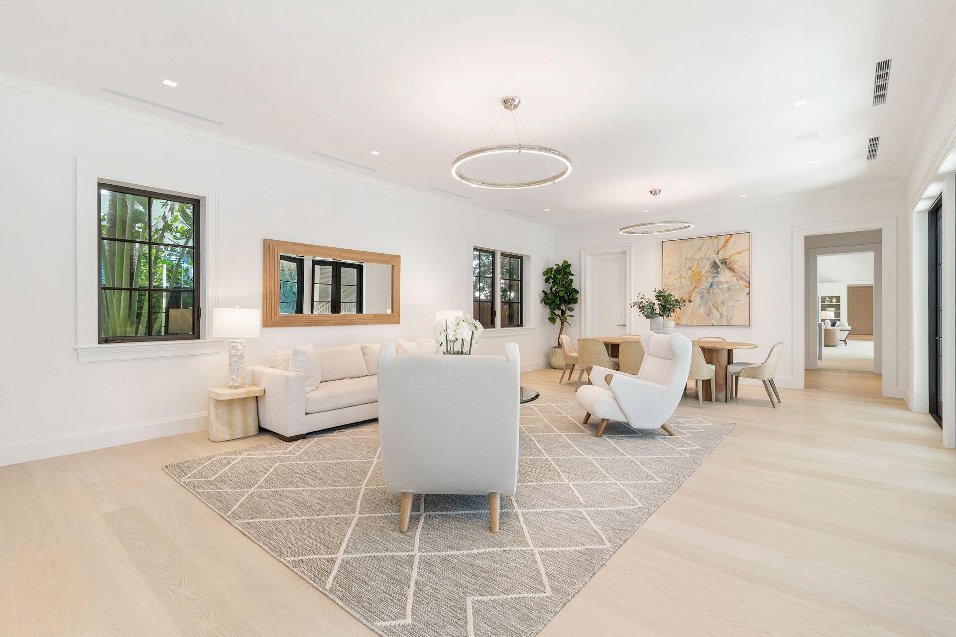 215 Summa St West Palm Beach, FL 33405 215 Summa St West Palm Beach, FL 33405