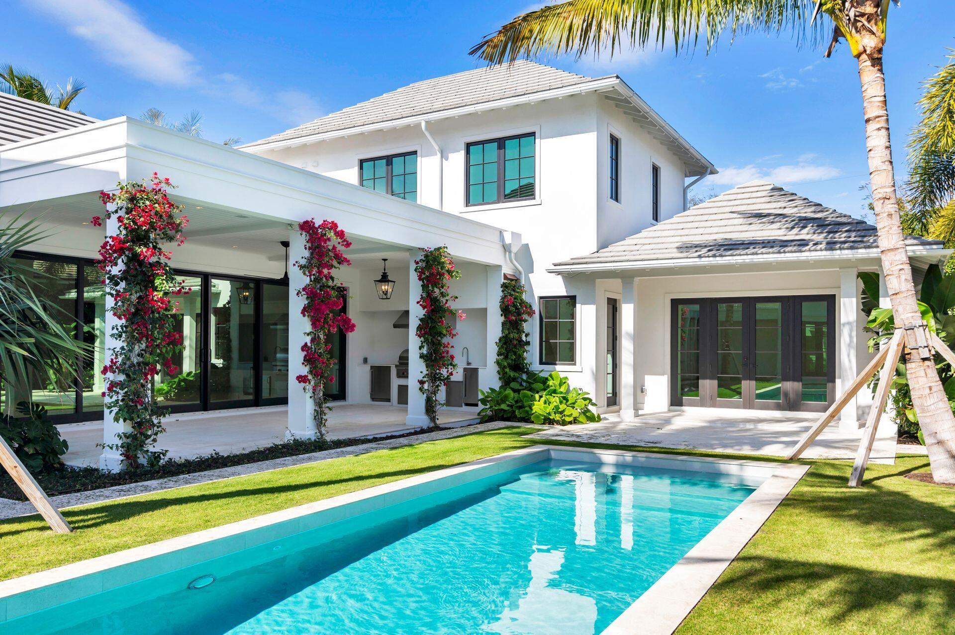 215 Summa St West Palm Beach, FL 33405 215 Summa St West Palm Beach, FL 33405