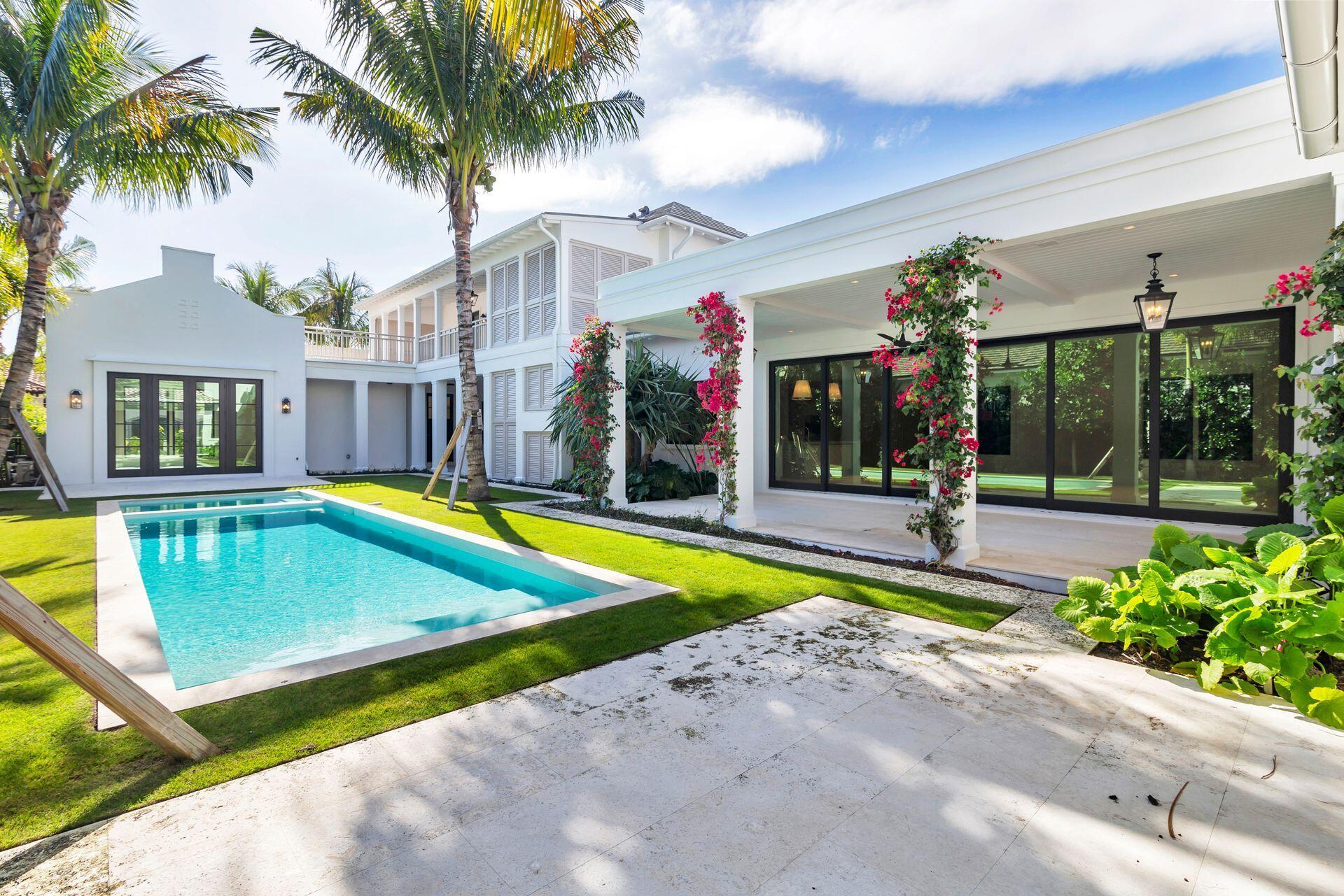 215 Summa St West Palm Beach, FL 33405 215 Summa St West Palm Beach, FL 33405