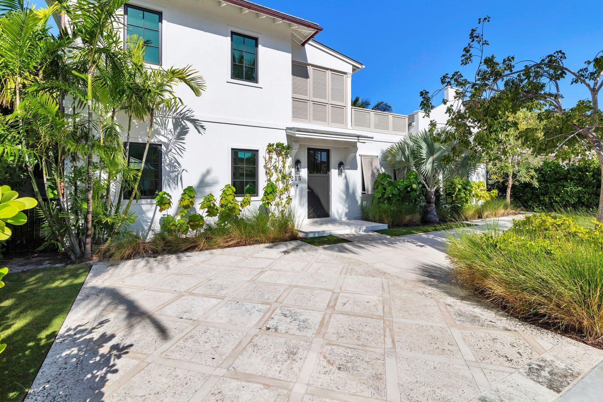 215 Summa St West Palm Beach, FL 33405 215 Summa St West Palm Beach, FL 33405