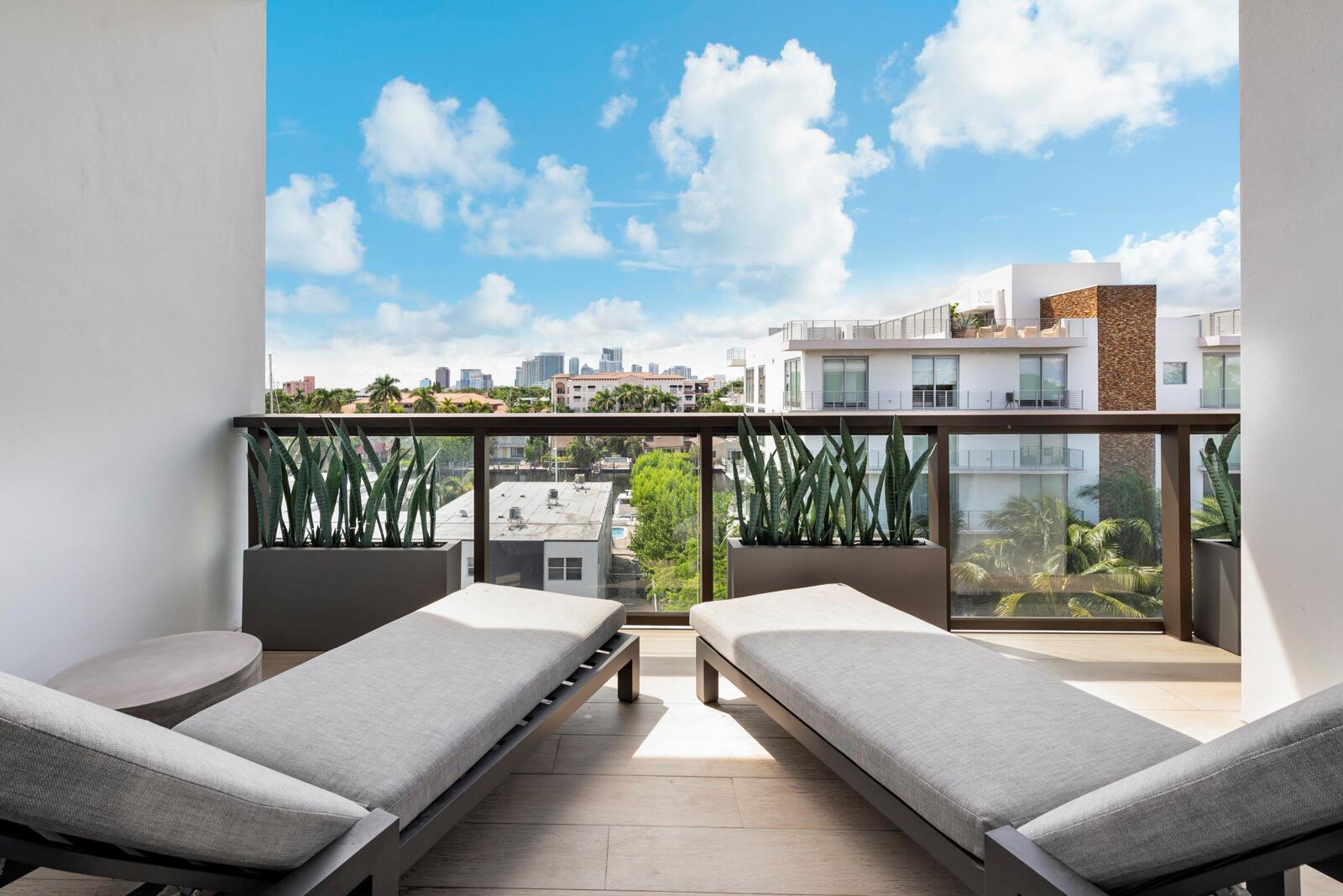 30 Isle Of Venice Dr #Ph3 Fort Lauderdale, FL 33301