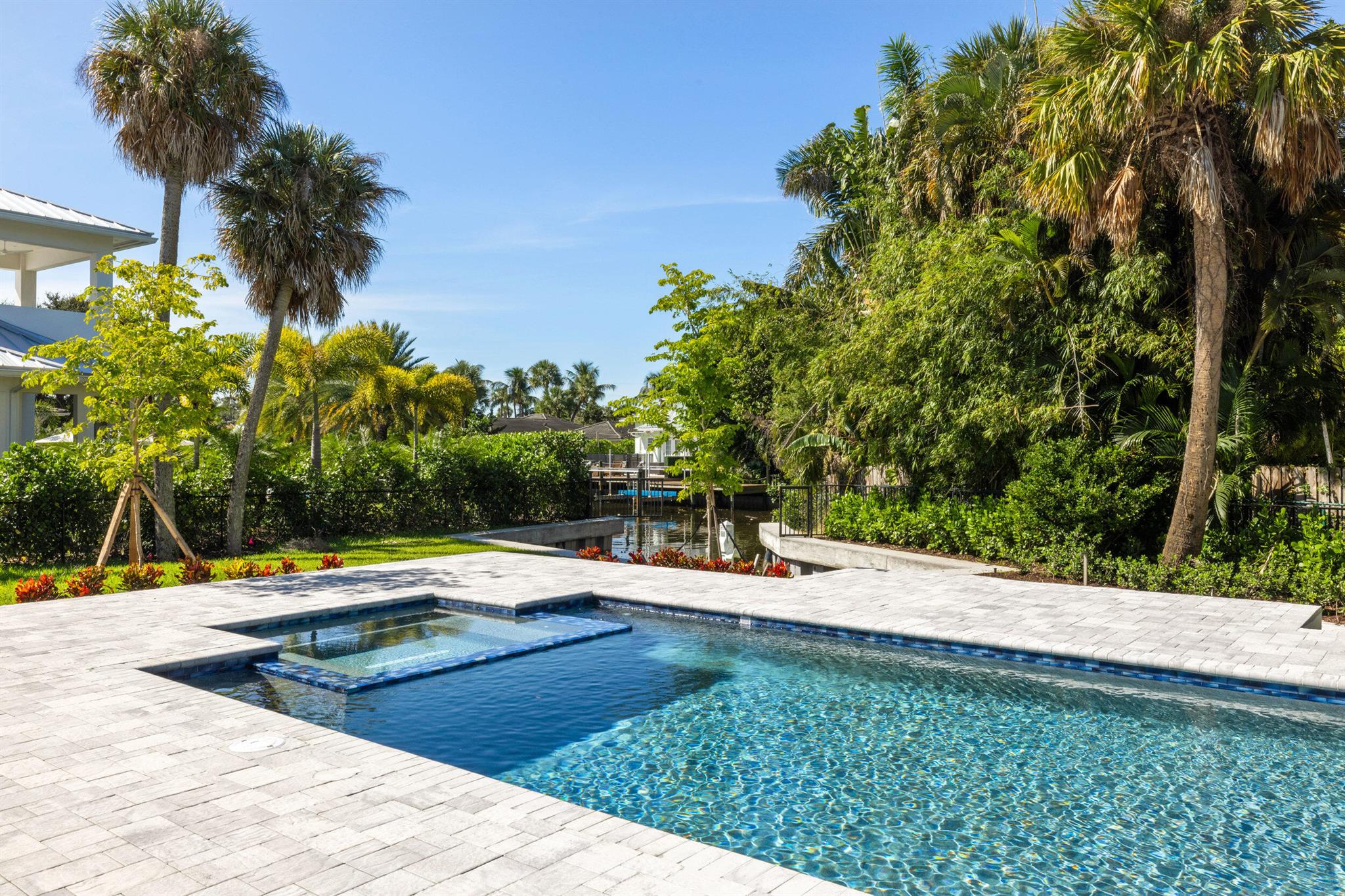 11721 Lake Shr Pl North Palm Beach, FL 33408