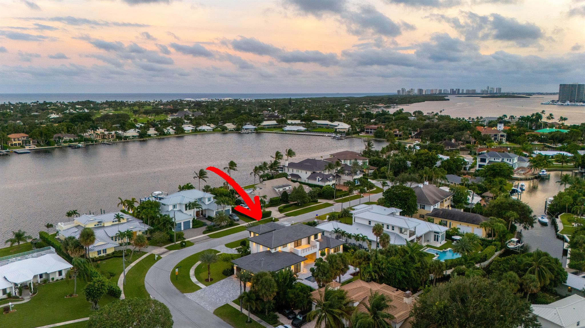 11721 Lake Shr Pl North Palm Beach, FL 33408