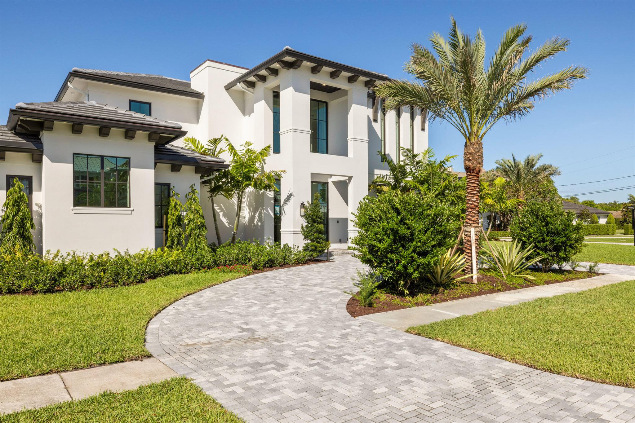 11721 Lake Shr Pl North Palm Beach, FL 33408