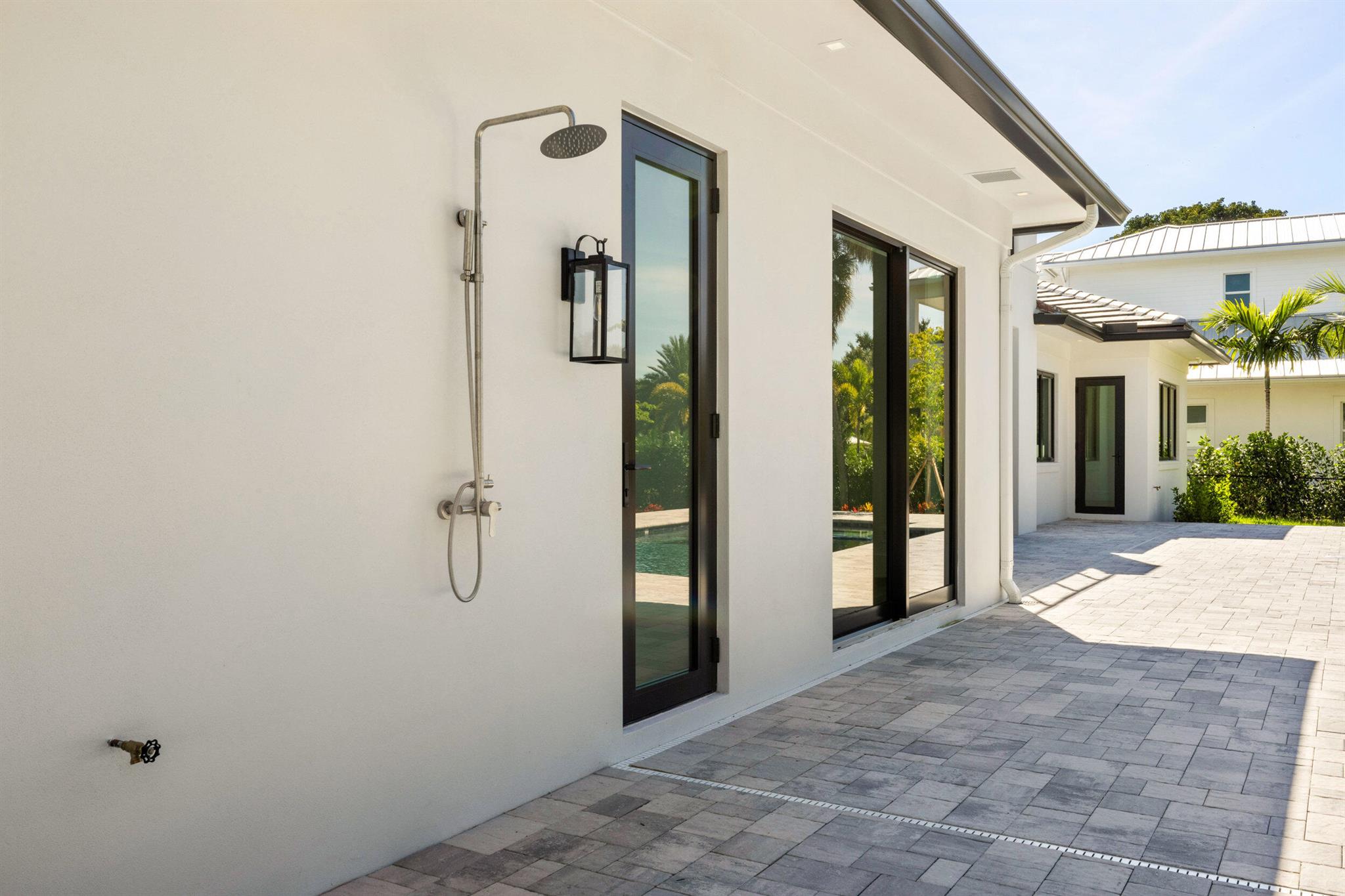 11721 Lake Shr Pl North Palm Beach, FL 33408