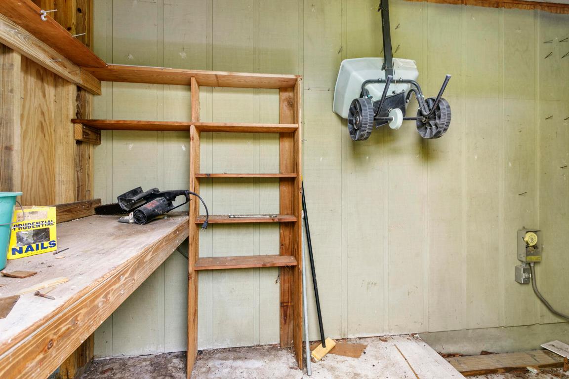 6075 Wolfe St Jupiter, FL 33458