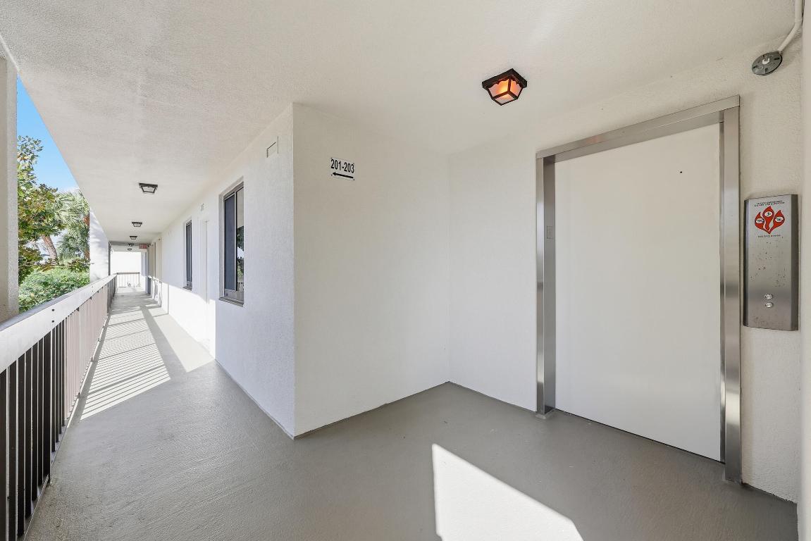 501 S Seas #203 Jupiter, FL 33477
