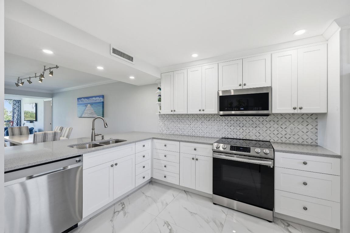 501 S Seas #203 Jupiter, FL 33477