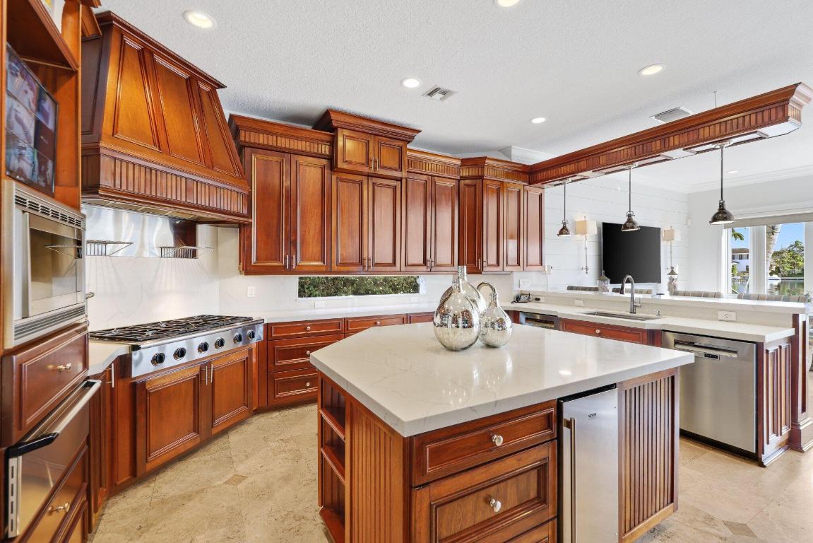 4317 Intracoastal Highland Beach, FL 33487