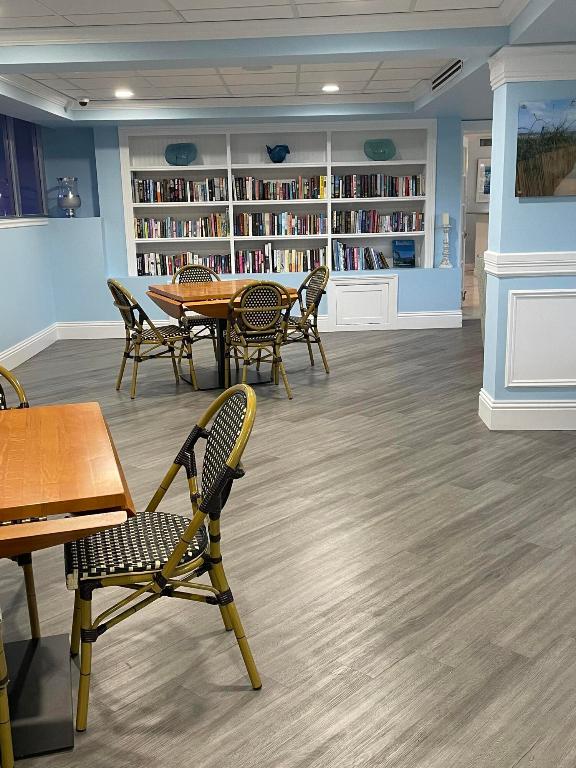 2505 S Ocean #310 Palm Beach, FL 33480