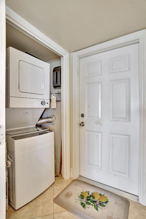 1021 Hillsboro Mile #1108 Hillsboro Beach, FL 33062