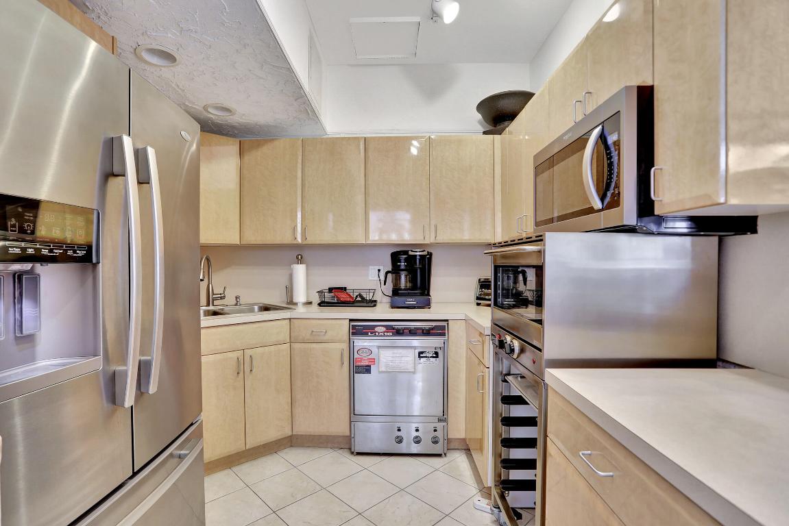 1021 Hillsboro Mile #1108 Hillsboro Beach, FL 33062