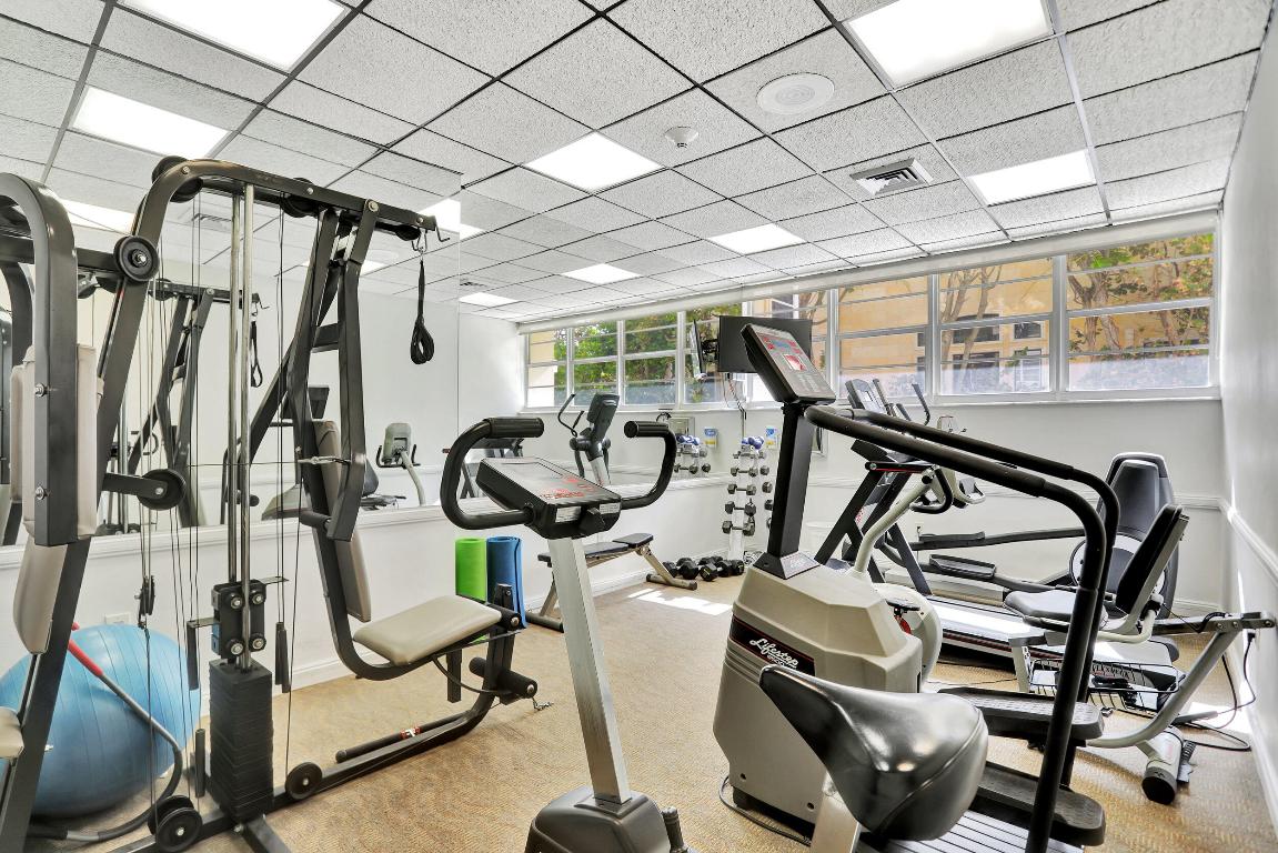 1021 Hillsboro Mile #1108 Hillsboro Beach, FL 33062