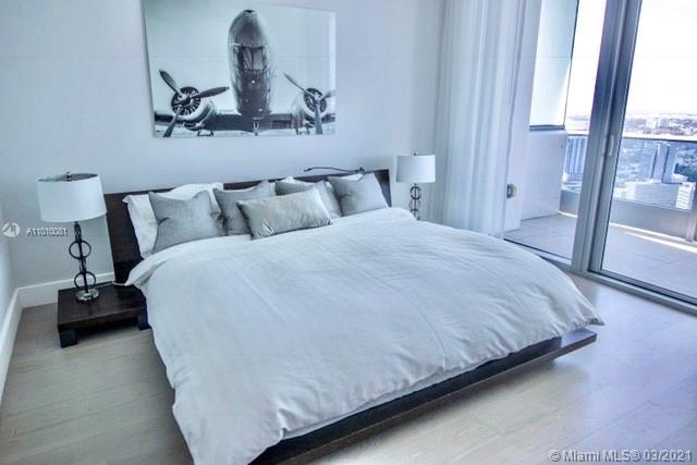 200 Biscayne Boulevard Way #5301 Miami, FL 33131