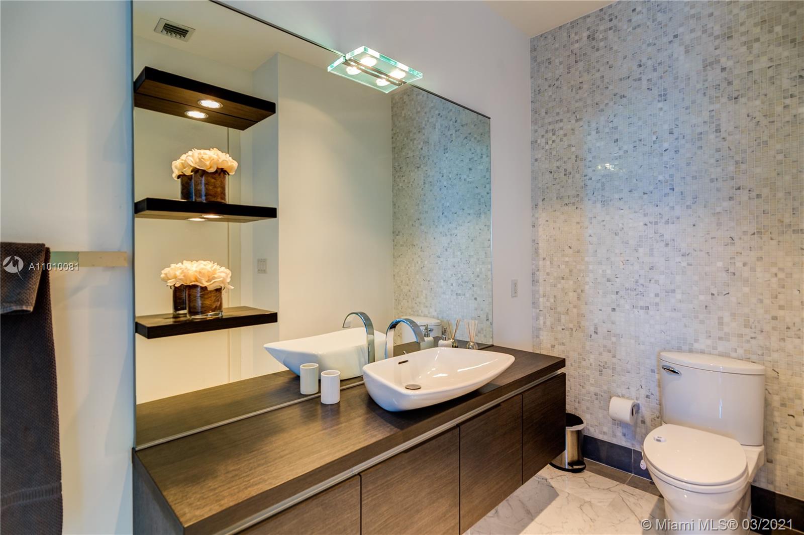 200 Biscayne Boulevard Way #5301 Miami, FL 33131