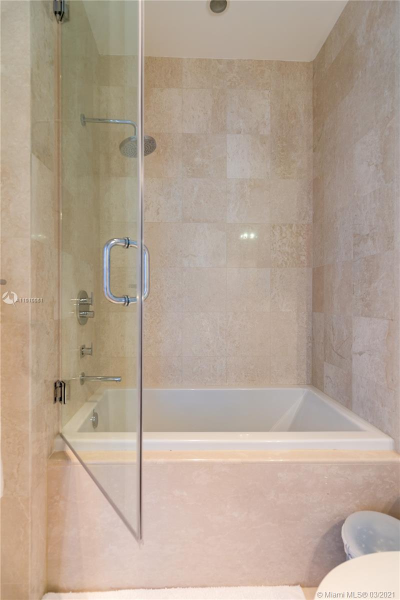 200 Biscayne Boulevard Way #5301 Miami, FL 33131